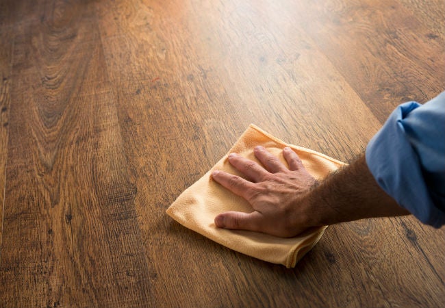 How Long Should Floor Wax Dry Before Buffing?