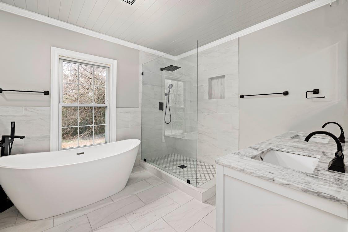 6 Reasons to Consider a Tub-to-Shower Conversion