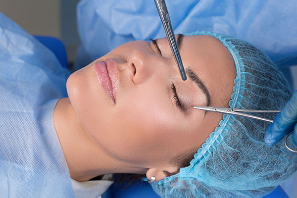 The 4 Must-Know Benefits of Eyebrow Lift Surgery