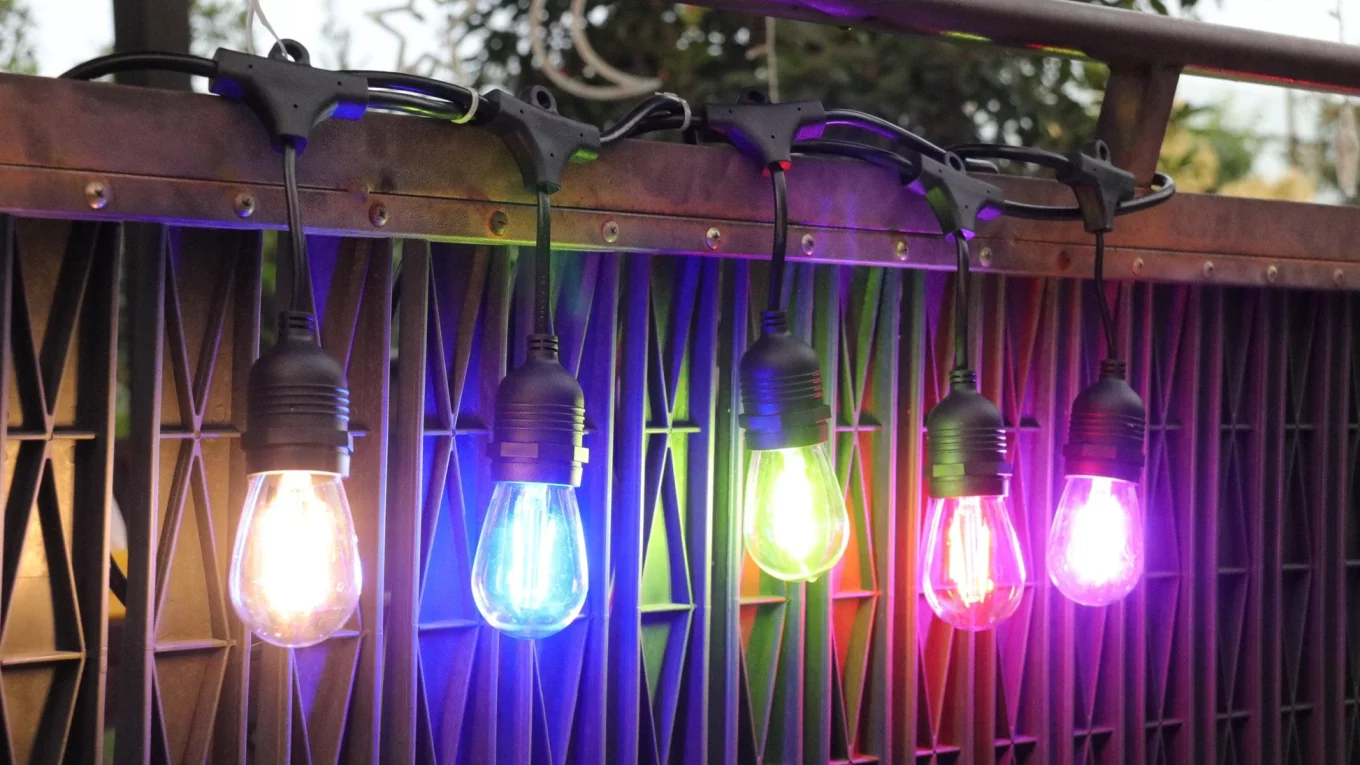 How to find the best waterproof outdoor string lights